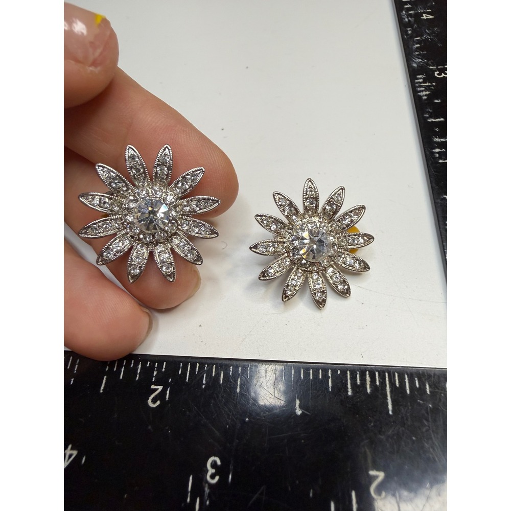 Vintage Trifari Silver Tone Rhinestone Starburst Floral Clip On Earrings